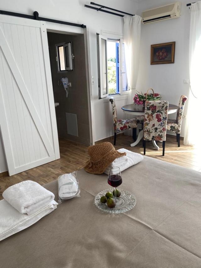 Reginas Apartments イキソス エクステリア 写真