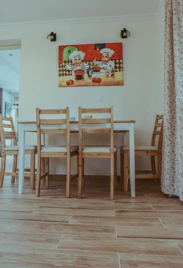 Reginas Apartments イキソス エクステリア 写真