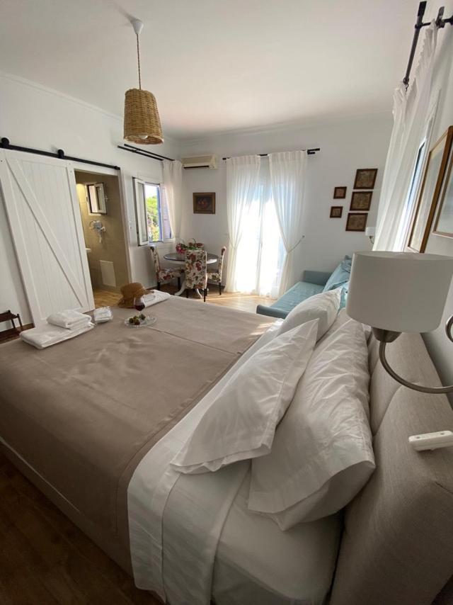 Reginas Apartments イキソス エクステリア 写真